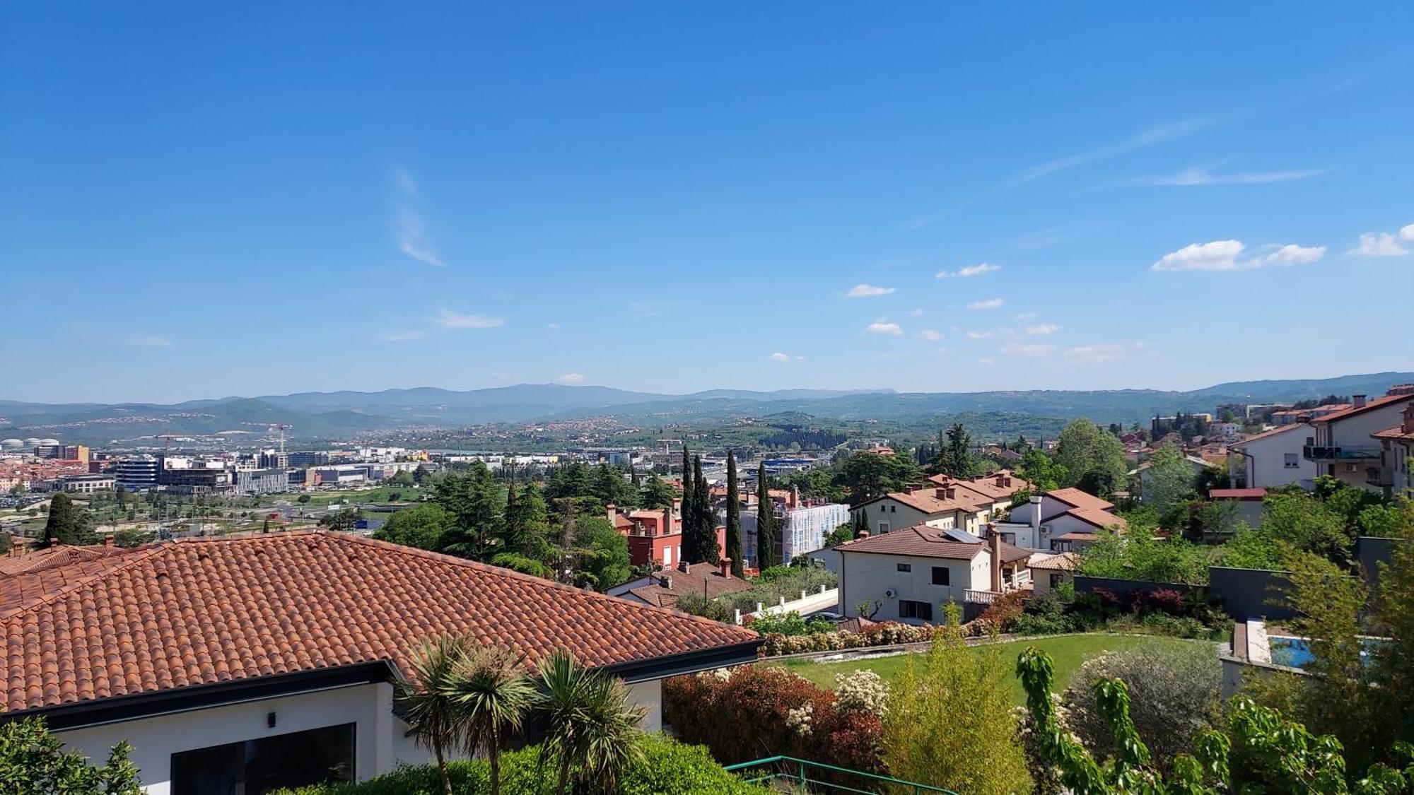 Apartment By The Castle Koper Exterior foto